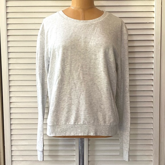 Divided Tops - H&M Sweater Top Women’s Small Light Gray Heather Casual Lightweight Pull Over
